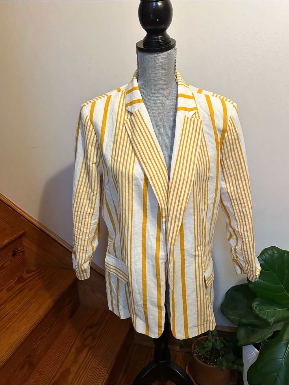Striped Yellow and White Single-Breasted Blazer